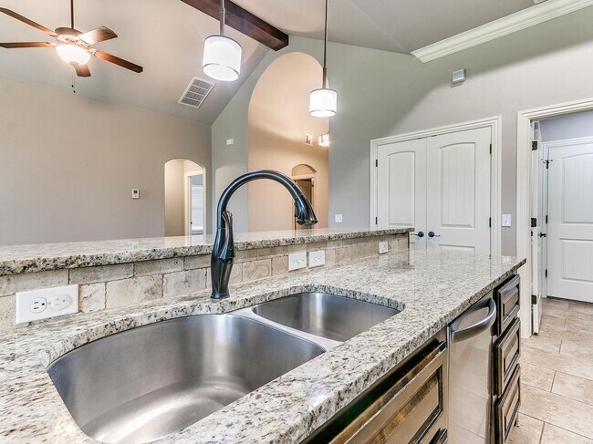 Building Photo - 4817 Arbuckle Dr