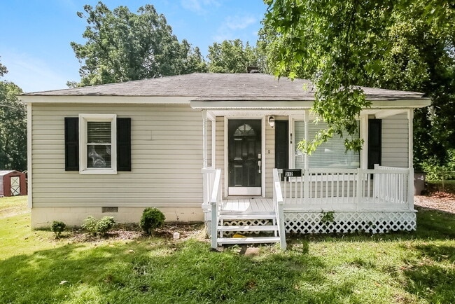 Primary Photo - 312 E 19th St