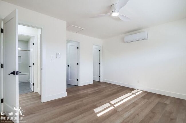 Building Photo - Fully Remodeled 3Bdm 2Ba Home in the Heart of Serra Mesa!