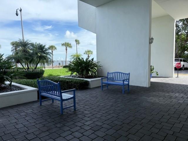 Building Photo - 1440 Brickell Bay Dr