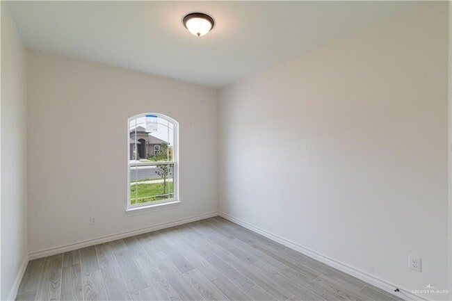 Building Photo - 405 Rio Red St