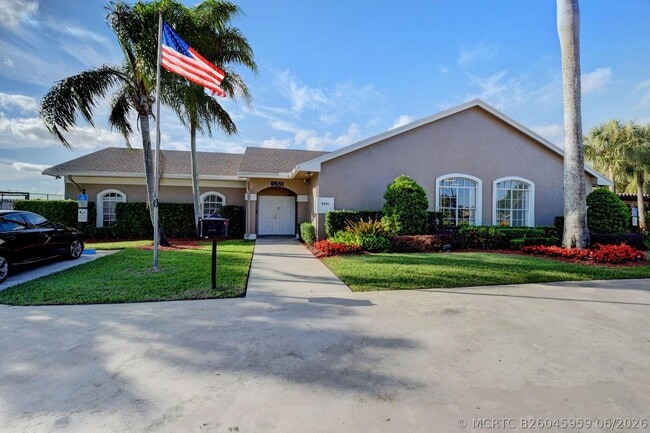 Building Photo - 9220A Vineland Ct