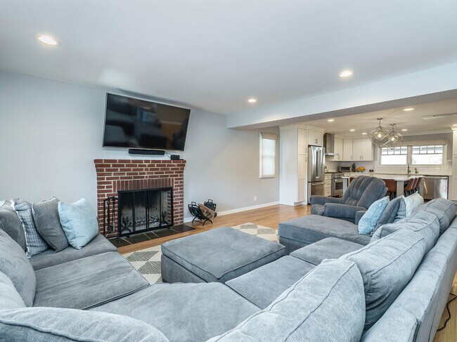 Building Photo - 17 Winans Pl