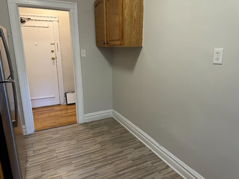 Building Photo - 115 Fairview Ave