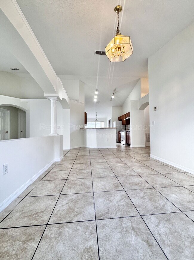 Building Photo - 4521 Declaration Dr