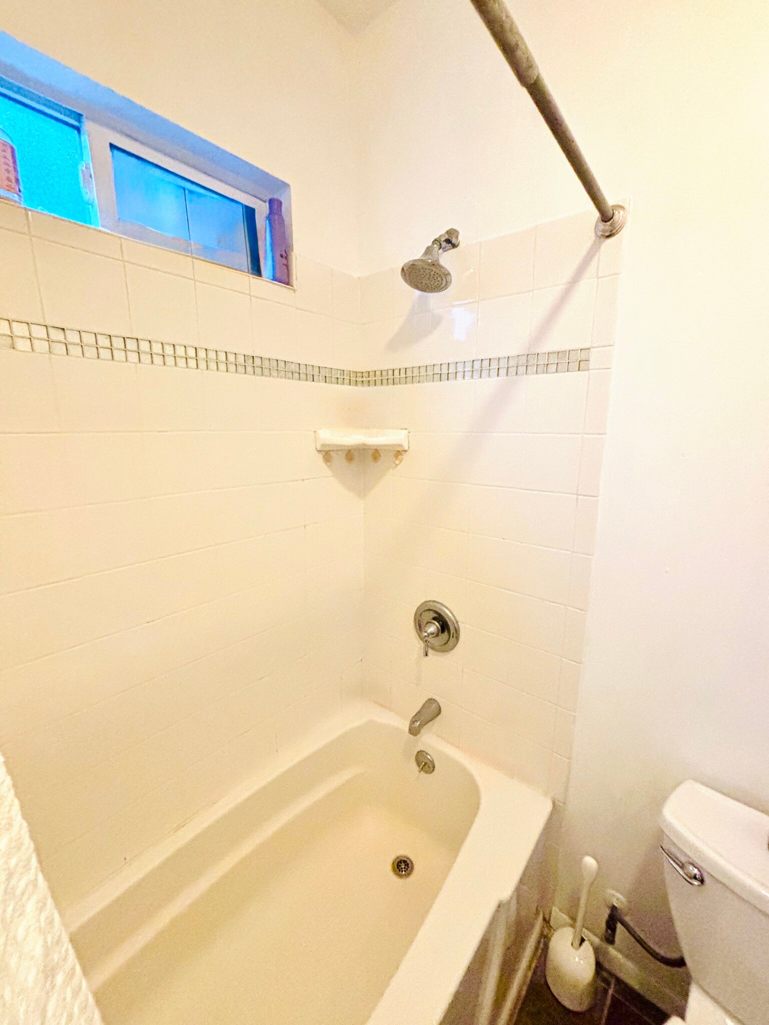 Building Photo - 1640 Lemoyne St