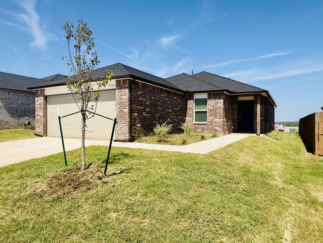 Building Photo - 5941 Bradford Pear Ln