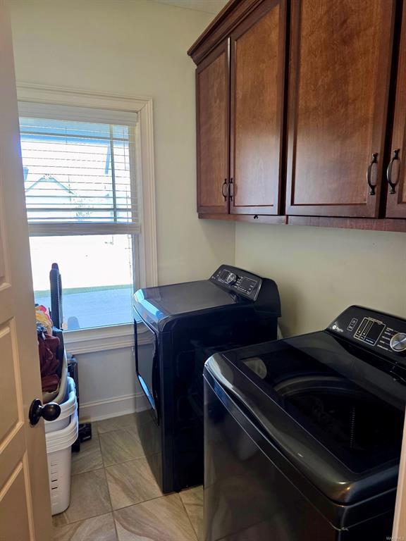 Building Photo - 37 Emerald Dr