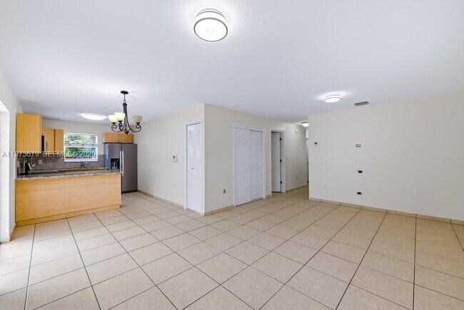 Building Photo - 3072 NW 14th St