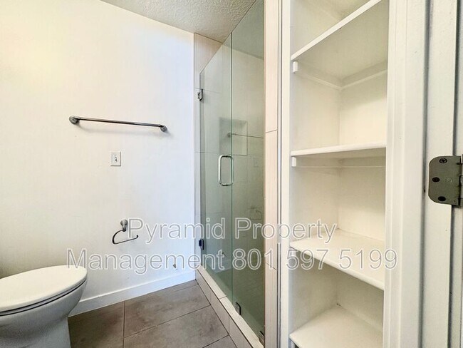 Building Photo - 1265 E 5600 S