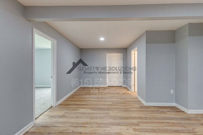 Building Photo - 2930 Primrose Cir