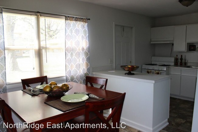 Building Photo - 1409 Lancewood Dr NW