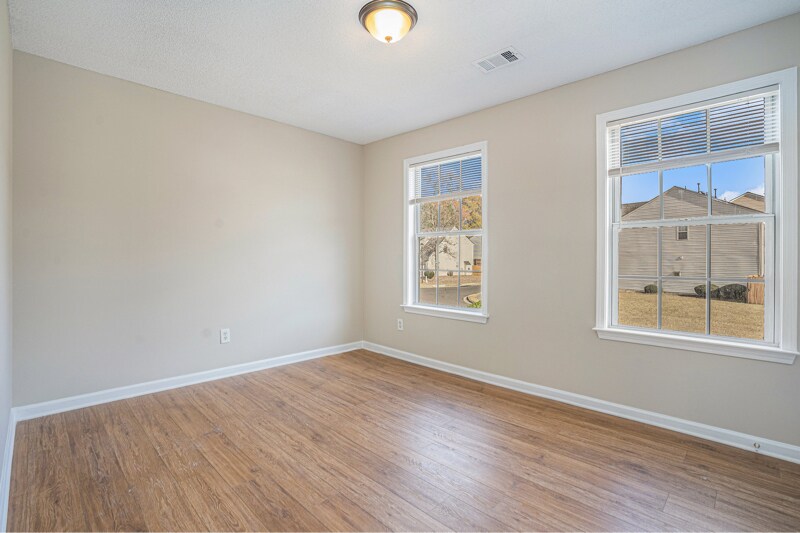 Building Photo - 2894 Regent Walk Dr