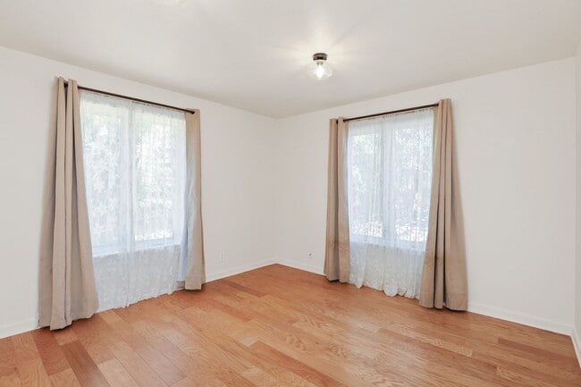 Building Photo - Monroe Four Bedroom on Acreage - Rare Find!