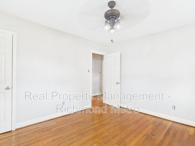 Building Photo - 2306 Kent St