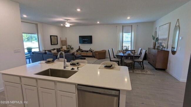 Building Photo - 15615 Thomas Crk Wy