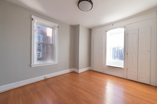Building Photo - PHA Welcomed! Spacious Home with Private Backyard