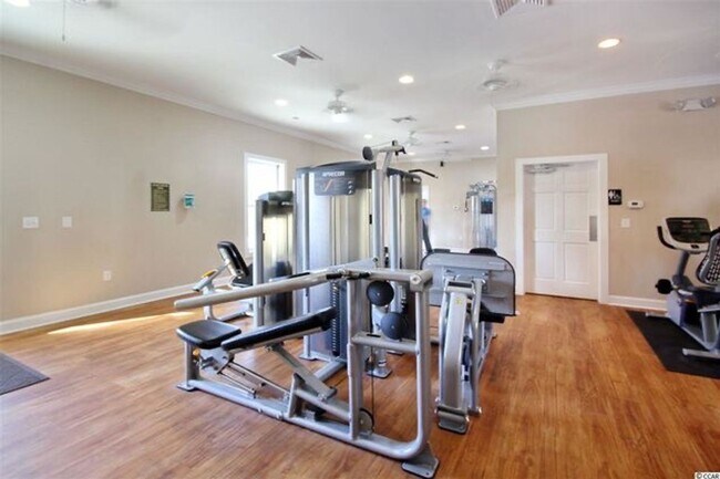 Building Photo - LUXURIOUS HIGH-END 2-story townhome in Market Common - walk to everything!