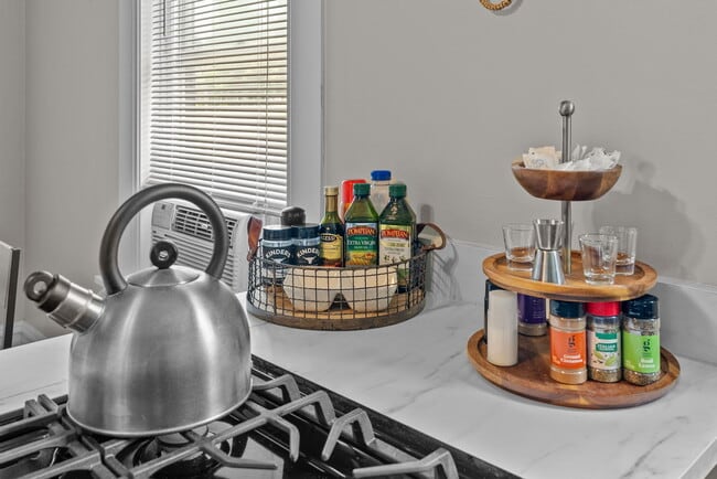 Building Photo - 4600 McPherson Ave