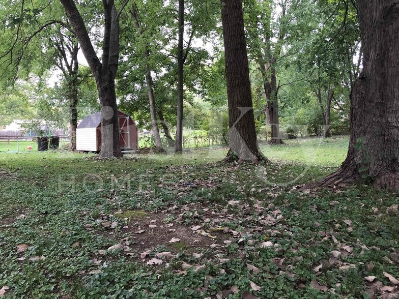 Building Photo - 8101 Railroad Rd