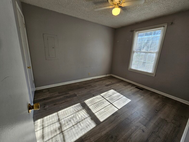 Building Photo - 504 Springmont Blvd