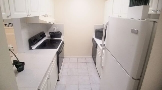 Building Photo - Cozy 1/1 Condo for rent at Wimbledon Park Close to Downtown Orlando.