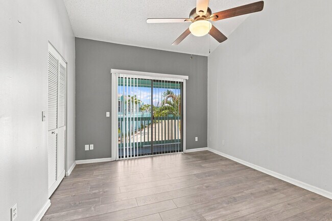 Building Photo - 13521 S Indian River Dr