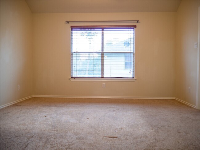 Building Photo - 47 Wickerdale Pl