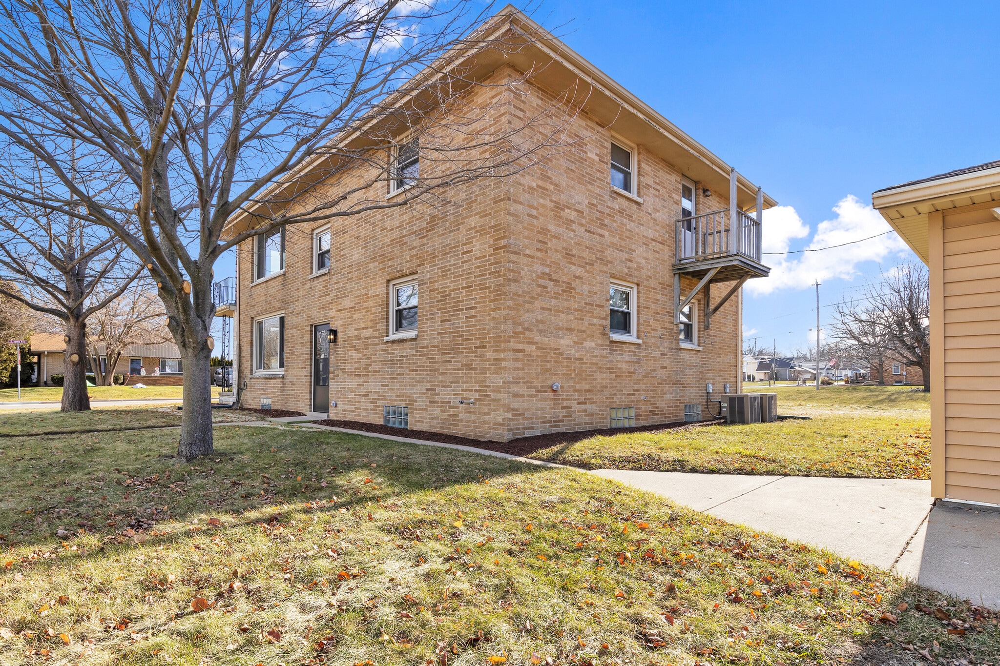 Building Photo - 4305 S Iowa Ave