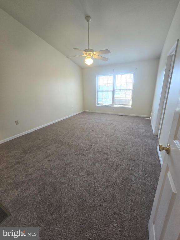 Building Photo - 471 Stonehedge Ln