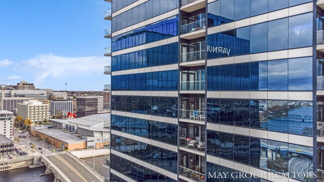 Building Photo - 335 Bridge St NW