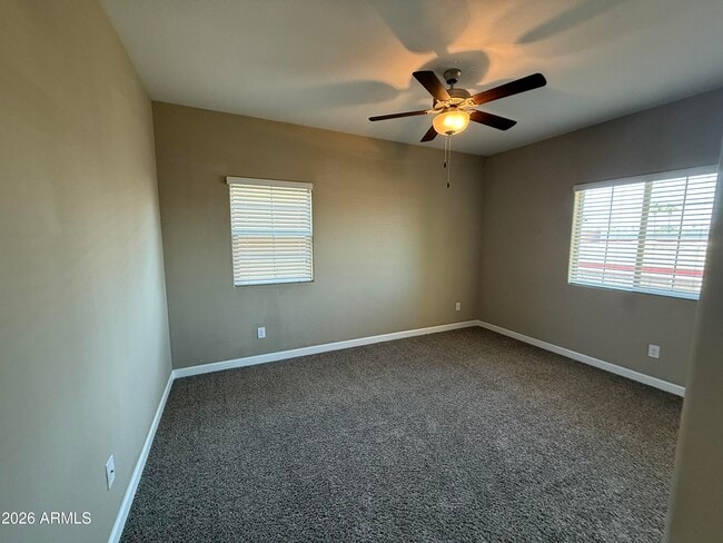 Building Photo - 1367 S Country Club Dr