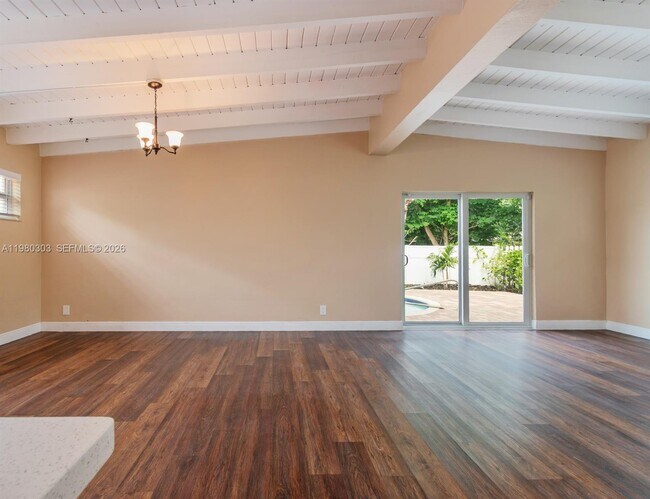 Building Photo - 3137 SW 15th St