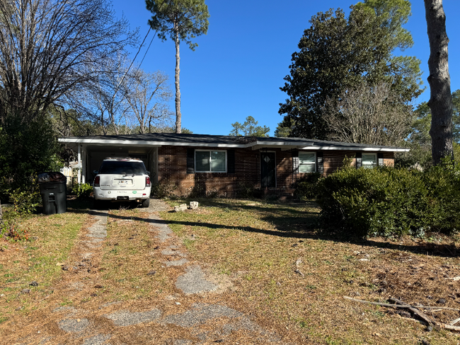 Building Photo - 1002 Seymour Dr