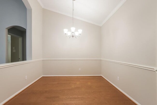 Building Photo - 30 Shimmer Pond Pl
