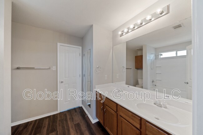 Building Photo - 216 Anvil Pl