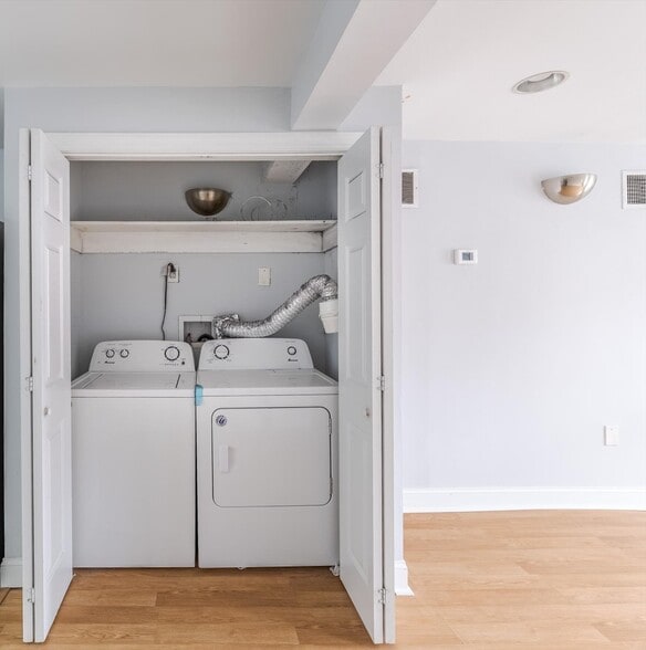 Building Photo - 4205 Main St