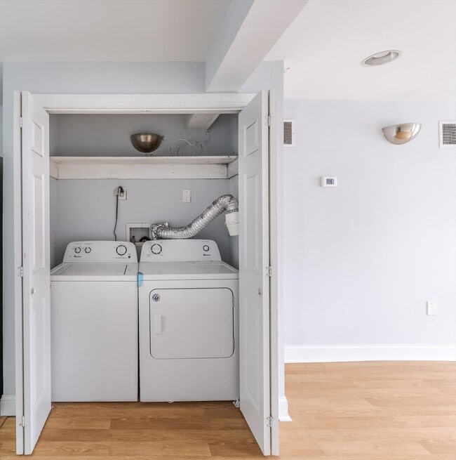 Building Photo - 4205 Main St