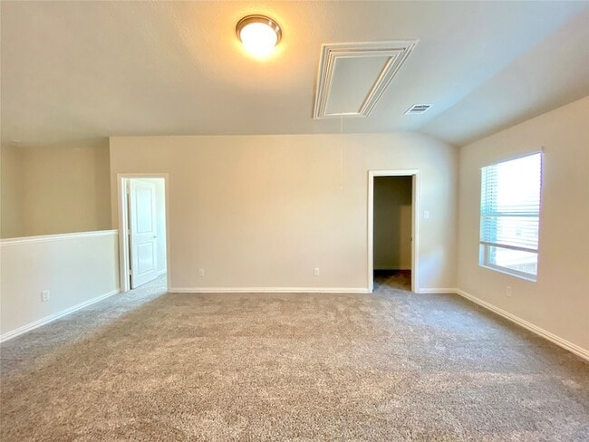 Building Photo - 1800 Canyon Ln