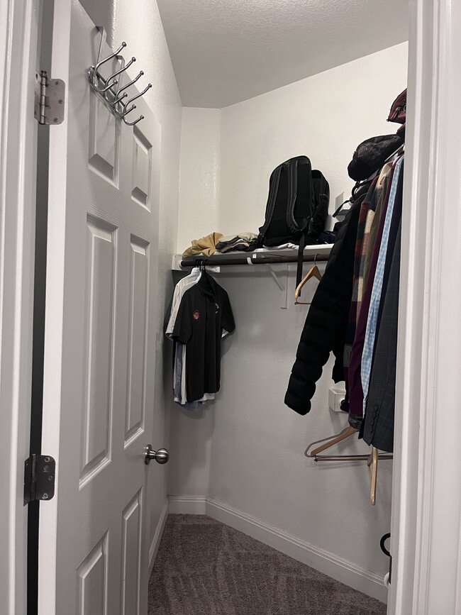 Building Photo - 1005 Boatswain Wy