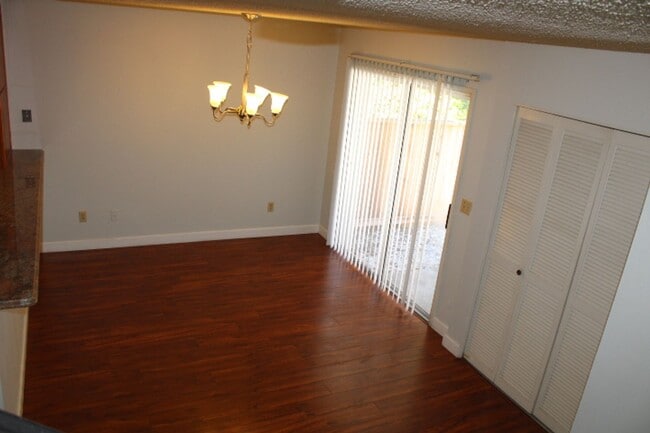 Building Photo - 1872 Tesoro Ct