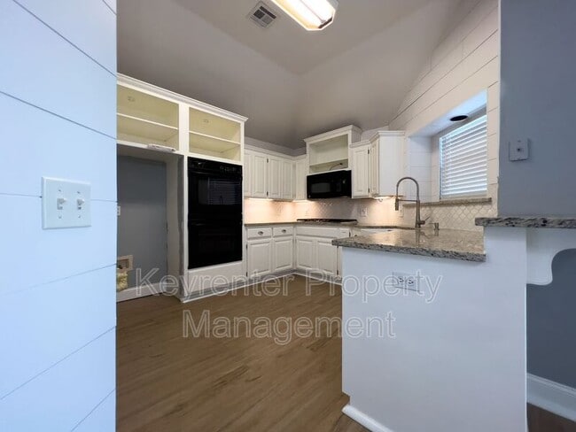 Building Photo - 17300 Zinc Dr