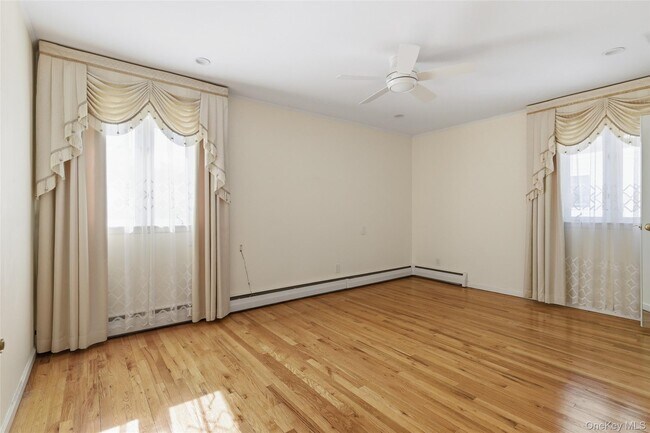 Building Photo - 716 Park Ln