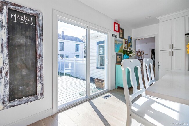 Building Photo - 312 5th Ave