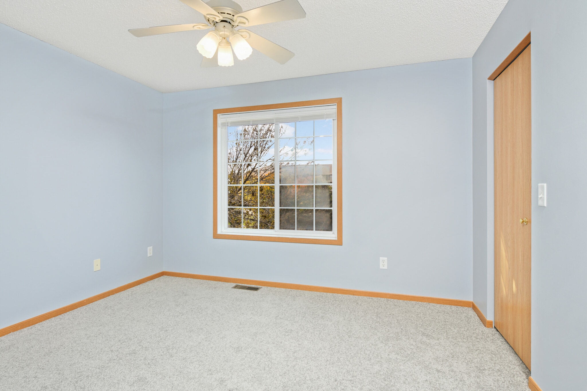 Building Photo - 15493 Flight Way