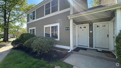 Building Photo - Fully Furnished 2BR/2BA Condo in Old Orcha...