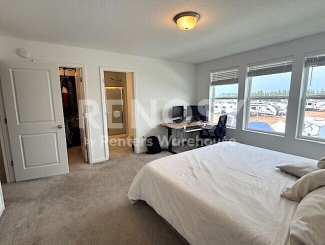 Building Photo - PRIME 3BD/2.5BA TOWNHOUSE IN MAPLE GROVE
