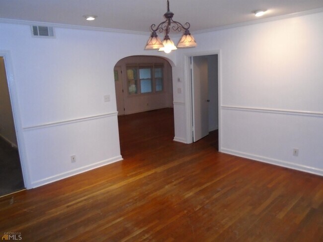 Building Photo - 1365 Scott Blvd