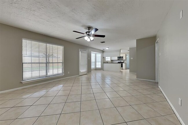 Building Photo - 3615 Darnell Ct