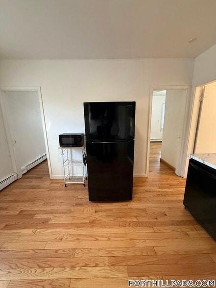 Building Photo - 155 Centre St